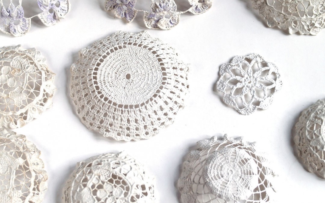 Bowls from recycled crochet cloths